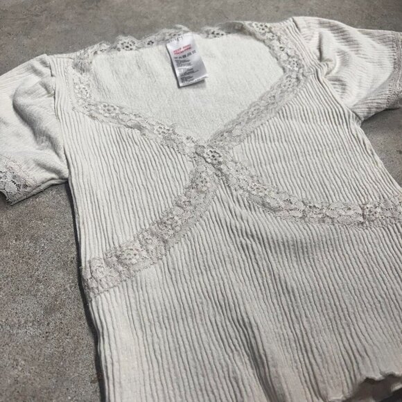 Urban Outfitters BDG Off White Lace Ribbed Crop Top Size Small - Picture 2 of 7